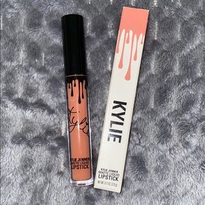 Kylie Cosmetics “Dirty Peach”